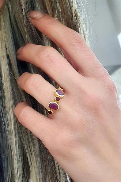 Granat Ve Yakut Taşlı 925Ayar Gümüş Üzerine Altın Kaplama Tasarım Doğal Taş Yüzük ürün görseli