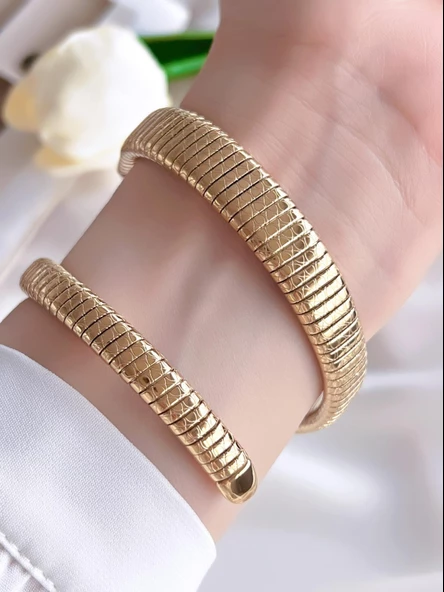 Essence Çelik Kordon Kararma Renk Atmaz Yapmaz 5 Atm Suya Dayanıklı Kadın Kol Saati BD.1147.170 - Resim 4