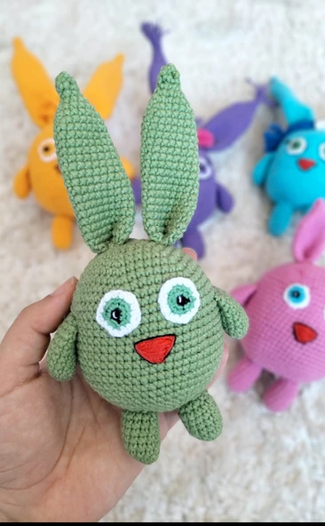Amigurumi sunny bunny yeşil oyuncak
