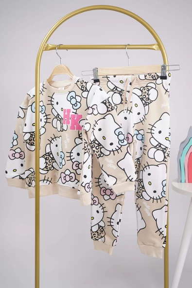 KIZ ÇOCUK OKULA DÖNÜŞ SIFIR YAKA HELLO KİTTY ÇİÇEK DESENLİ PAMUK EŞOFMAN TAKIMI