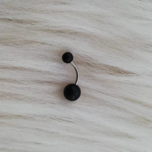 Siyah Göbek Piercingi