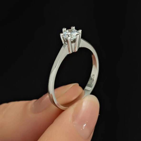 6 Tırnaklı Swarovski Taşlı Gümüş  Yüzük - Resim 3