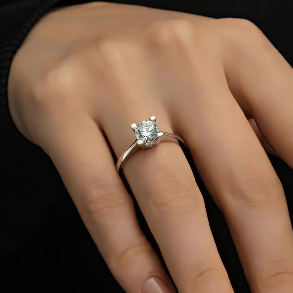4 Tırnak Swarovski Taşlı Gümüş  Yüzük