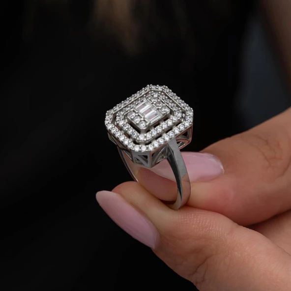 Beyaz Zirkon Taşlı Baget Gümüş Tektaş Yüzük - Resim 2