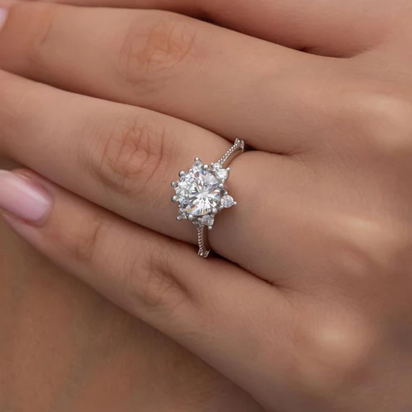 Çiçek Desenli Zirkon Taşlı Gümüş Tektaş Yüzük - Resim 3