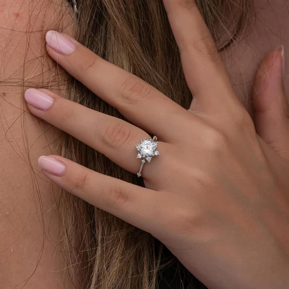 Çiçek Desenli Zirkon Taşlı Gümüş Tektaş Yüzük - Resim 6