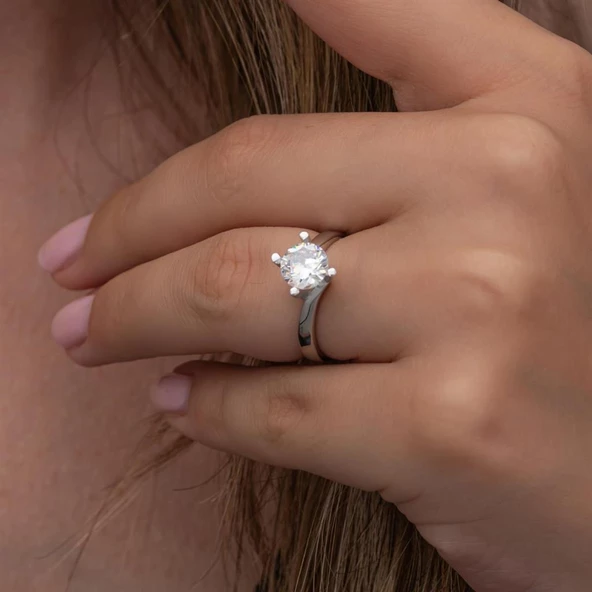 Zirkon Taşlı 925 Gümüş Tektaş Yüzük