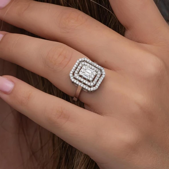 Beyaz Zirkon Taşlı Baget Gümüş Tektaş Yüzük ürün görseli