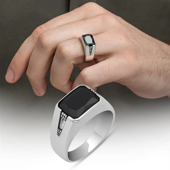 Siyah Zirkon Taşlı 925 Gümüş Erkek Yüzük ürün görseli