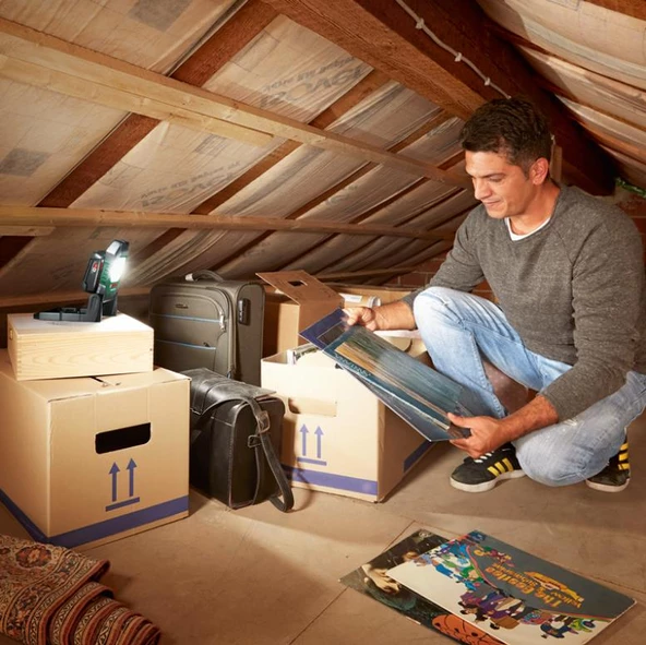 Bosch Üniversal Worklight 18V-2100 Solo - 4