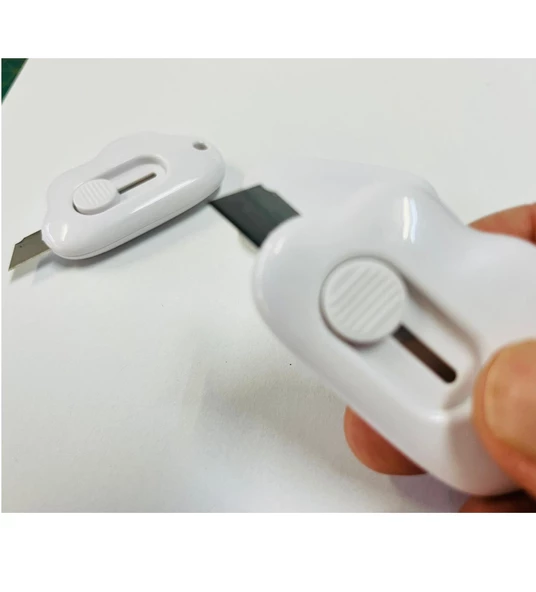 SRTfootcare (50 ADET) BEYAZ Taşınabilir Sevimli Bulut Şeklinde Falçata - Maket Bıçağı - 3