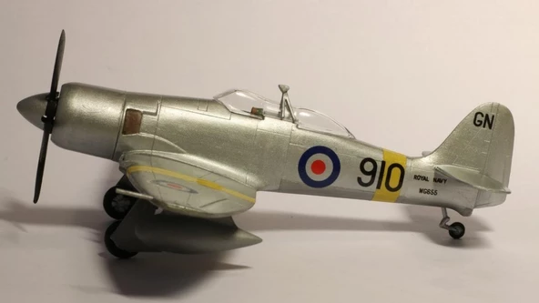 Sea Furry T-20 Pm Model Montajlı Plastik Uçak Maket Kiti - 5