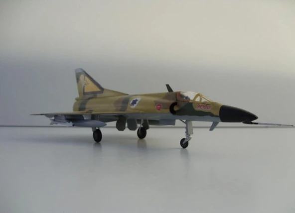 IAI Nesher PM Model Demonte Plastik Uçak Maket Kiti - 2