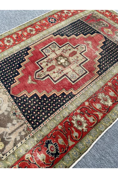 El Dokuma Eskitme Kapadokya Ürgüp Halısı 105x157 Kırmızı Yeşil %100 Yün Kök Boya Halı - Resim 2