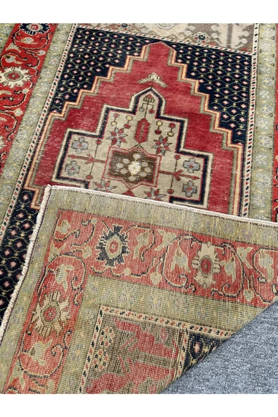 El Dokuma Eskitme Kapadokya Ürgüp Halısı 105x157 Kırmızı Yeşil %100 Yün Kök Boya Halı - Resim 3