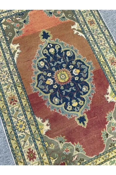 El Dokuma Eskitme Bünyan Halısı 94x158 Yeşil Kiremit Vintage Halı - Resim 3