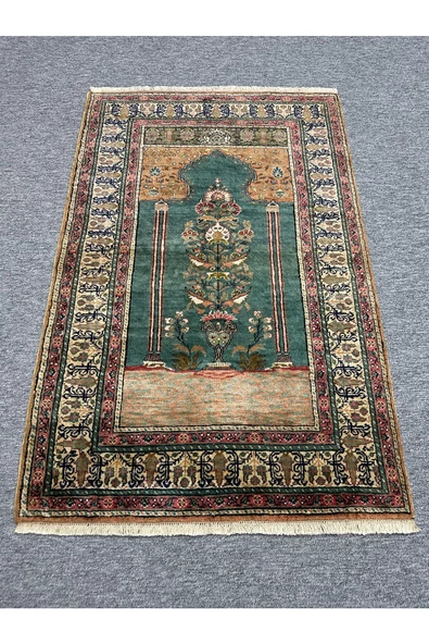 El Dokuma Sıfır Bünyan Halısı Seccade 87x140 Floş İpek Namazlık