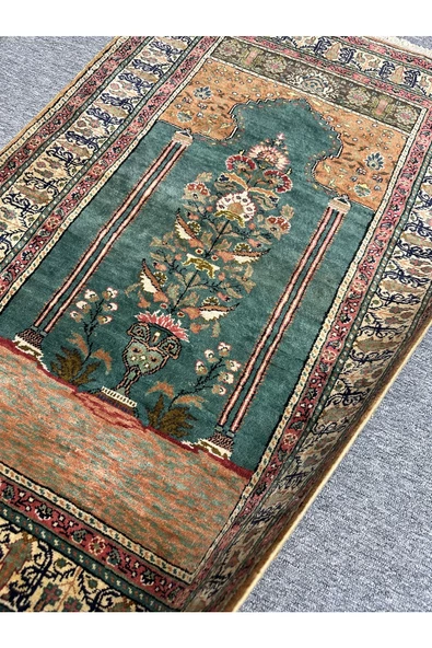 El Dokuma Sıfır Bünyan Halısı Seccade 87x140 Floş İpek Namazlık - 4