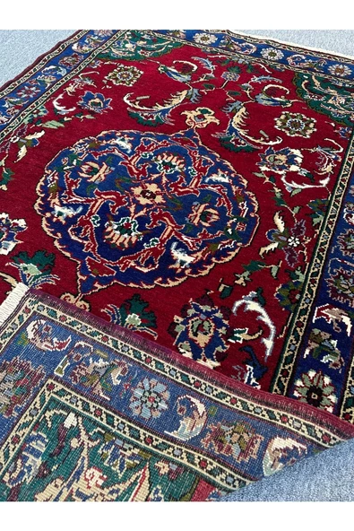 El Dokuması Çeyiz Halısı 125x190 Göbekli Kırmızı Lacivert %100 Yün Halı ! - Resim 4