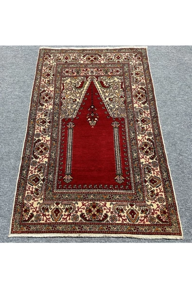 El Dokuma 107x171 Bürüngüz Seccade Namazlık %100 Yün Kırmızı Ince Seccade