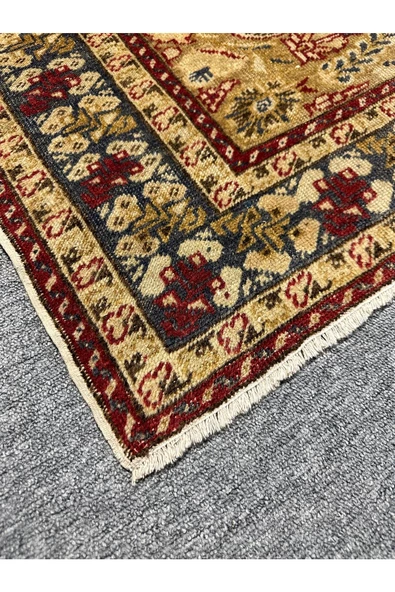 El Dokuması Antika Bürüngüz Halısı 137x195 Kırmızı Göbekli %100 Yün Halı - Resim 4