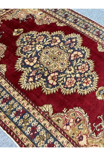El Dokuması Antika Bürüngüz Halısı 137x195 Kırmızı Göbekli %100 Yün Halı - Resim 5