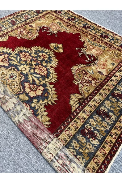 El Dokuması Antika Bürüngüz Halısı 137x195 Kırmızı Göbekli %100 Yün Halı - Resim 6