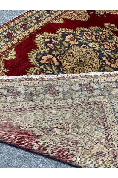 El Dokuması Antika Bürüngüz Halısı 137x195 Kırmızı Göbekli %100 Yün Halı - Resim 8