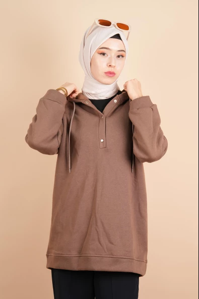 Kapüşonlu Sweat Yarım Çıtçıt Detaylı Sweat Kahverengi
