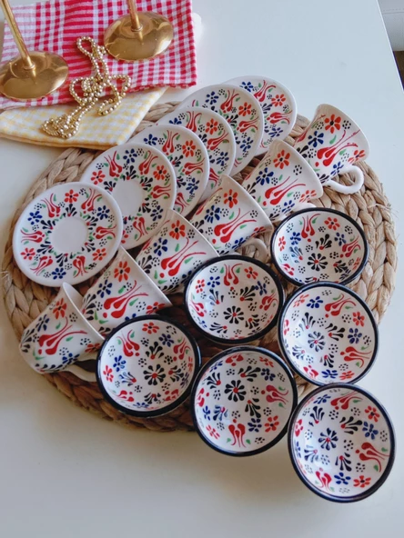 Den Tasarım Hediyelik El İşlemeli Renkli Dantel 6 Kişilik Kahve Fincan Seti Ve 6 lı Lokumluk Kase