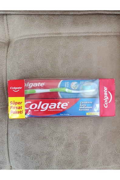 Colgate AVANTAJLI AĞIZ BAKIM PAKETİ 75 ML DİŞ MACUNU + DİŞ FIRÇASI