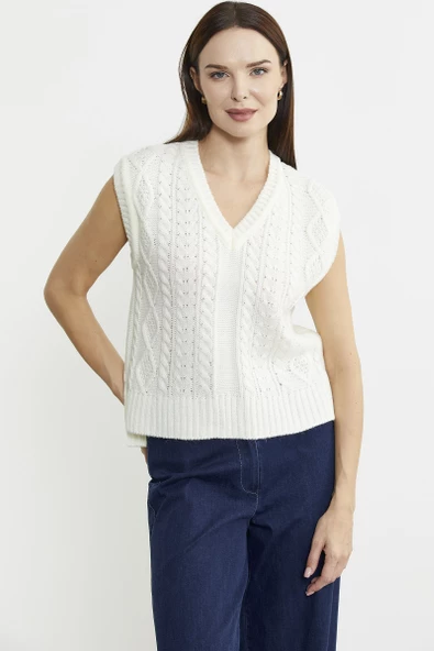 Saç Örgülü Arkası Uzun Yünlü Triko Süveter - Kemik - 2