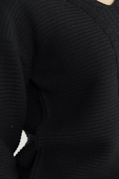 Motif Detaylı V Yaka Yünlü Triko Kazak - Siyah - Resim 5