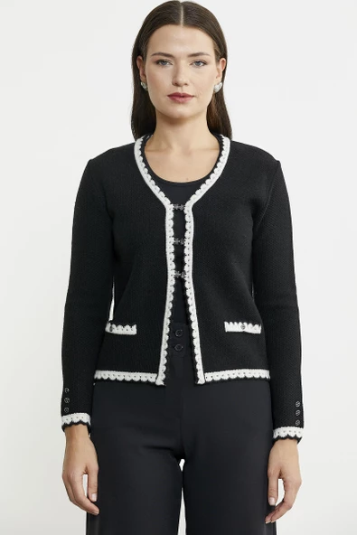 Dilimli Yaka Detaylı Kısa Yün Triko Hırka - Siyah - Resim 2