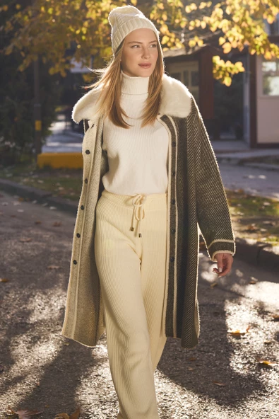 Yakası Suni Kürk Detaylı Uzun Triko Hırka - Haki - 2