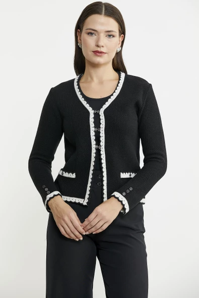 Dilimli Yaka Detaylı Kısa Yün Triko Hırka - Siyah ürün görseli