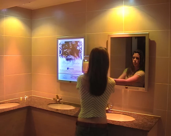 Aynalı Reklam Panosu - Çerçeveli - 6