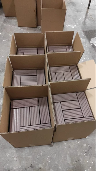UCR Kompozit Kompozit (Ahşap Plastik) Zemin Klik Sistem 1 m2 (11 Adet Karo) Kahverengi Karo Deck - 4