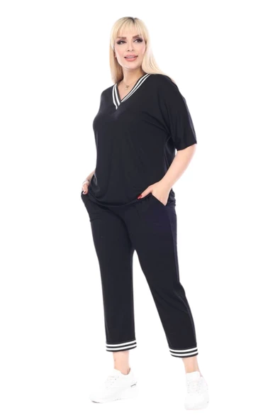 Melsay Butik Siyah V Yaka Şerit Detaylı Kısa Kollu Beli Lastikli Kapri Takım - Resim 5