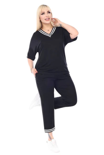 Melsay Butik Siyah V Yaka Şerit Detaylı Kısa Kollu Beli Lastikli Kapri Takım - Resim 3