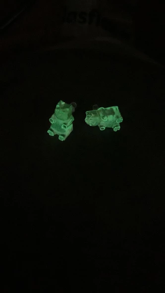Fosforlu Neon Parlak Yeşil Renk Gümüş Aksesuarlı Küpe Ayıcık Şekil El Yapımı Epoksi - Resim 4
