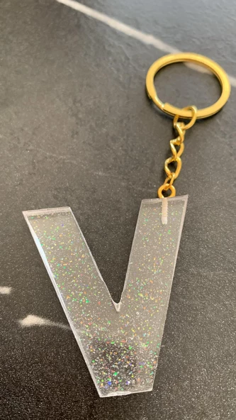 V Harfi Fosforlu Neon Yeşil Renk Parlak Simli Gold Aksesuarlı Anahtarlık El Yapımı Epoksi Hediyelik - Resim 2