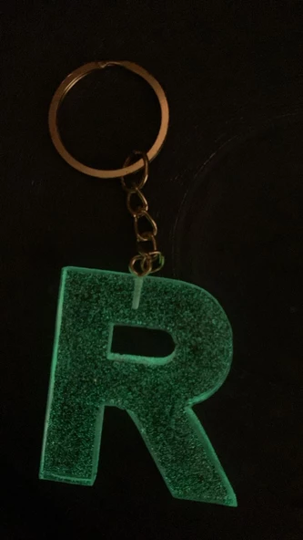 R Harfi Fosforlu Neon Yeşil Renk Parlak Simli Gold Aksesuarlı Anahtarlık El Yapımı Epoksi Hediyelik - Resim 4