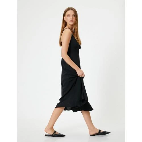 DRESSES - 11