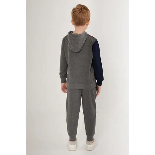 ERKEK ÇOCUK EŞOFMAN TAKIMI - 10