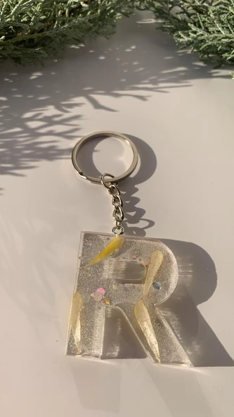 R Harfi Şeffaf Epoksi Simli Kurutulmuş Papatya Yapraklı Gümüş Aksesuarlı Anahtarlık El Yapımı - Resim 7