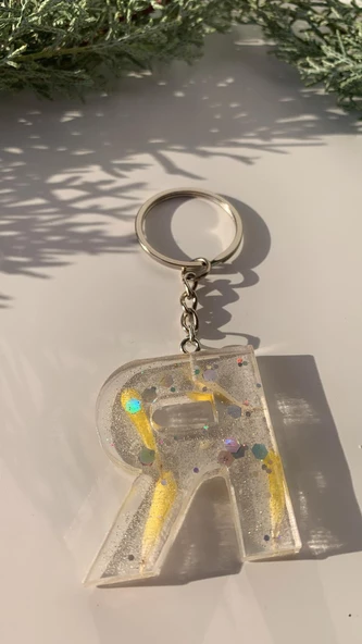 R Harfi Şeffaf Epoksi Simli Kurutulmuş Papatya Yapraklı Gümüş Aksesuarlı Anahtarlık El Yapımı - Resim 3