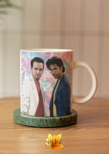 Friends Temalı Chandler Ross Baskılı Eğlenceli Tam Tur Özel Tasarım Renkli Baskılı Kupa Bardak