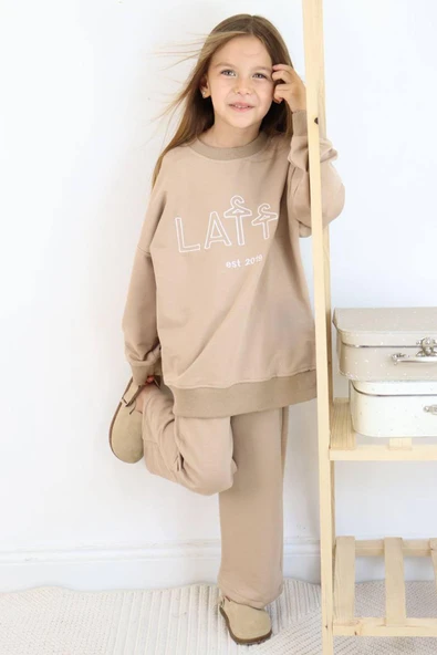 Kız Çocuk Latte Yazı Baskılı Owersize Kazak Geniş Paça Bej Eşofman Takım - 6