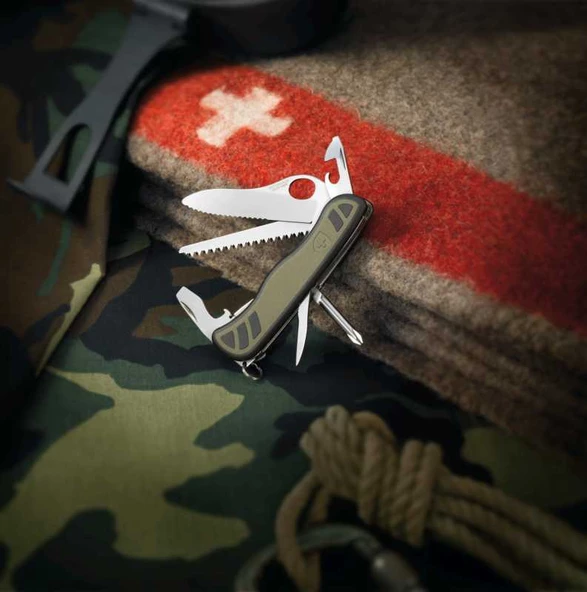 Victorinox 0.8461.MWCH Swiss Soldiers knife 08 Çakı - 2